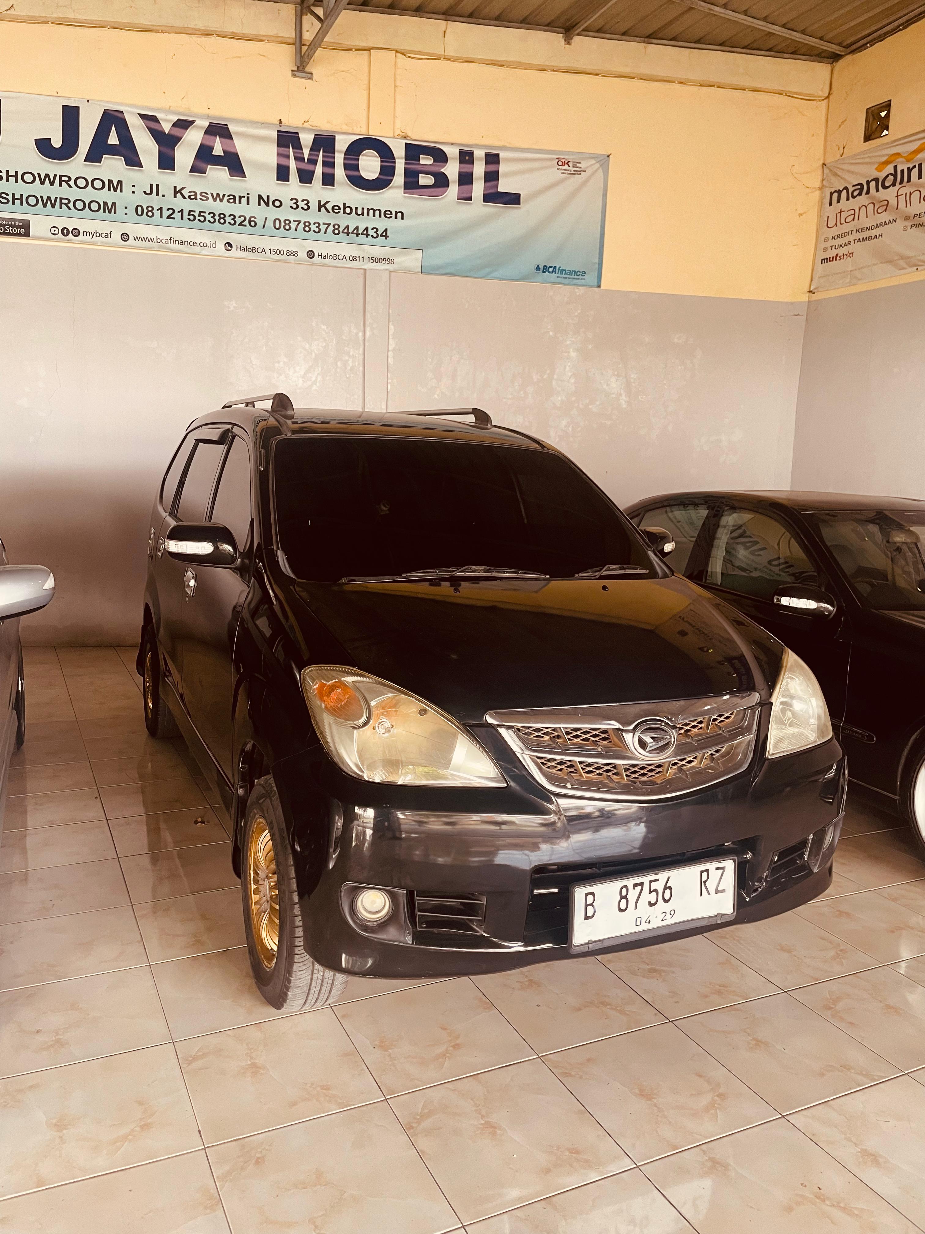 Daihatsu Xenia Li Deluxe